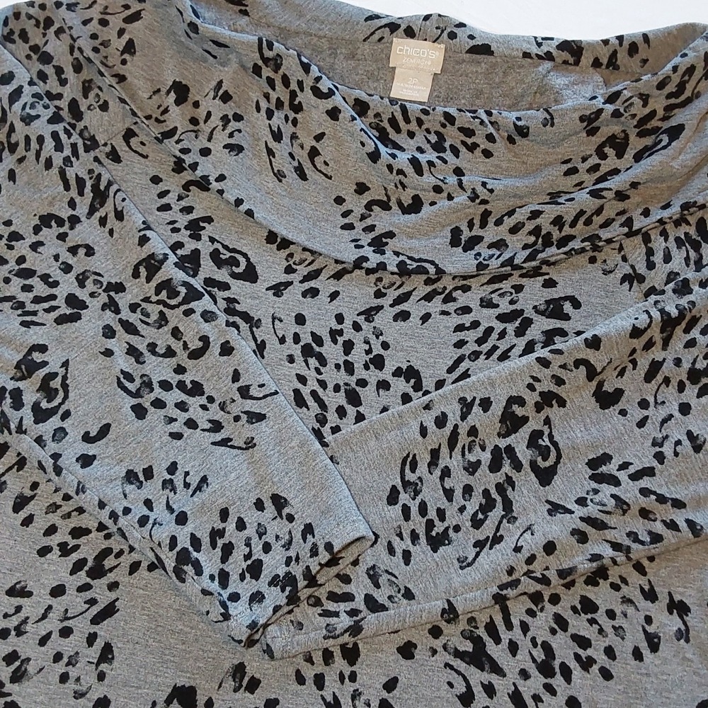 Chico's Zenergy Women's Tunic Sweater Sz 2P‎  (12-14P) Gray Cheeta Print Stretch